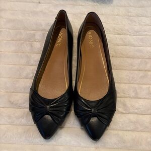 Vionic Gramercy Ballet Flats with Bow Detail Women’s Size 9